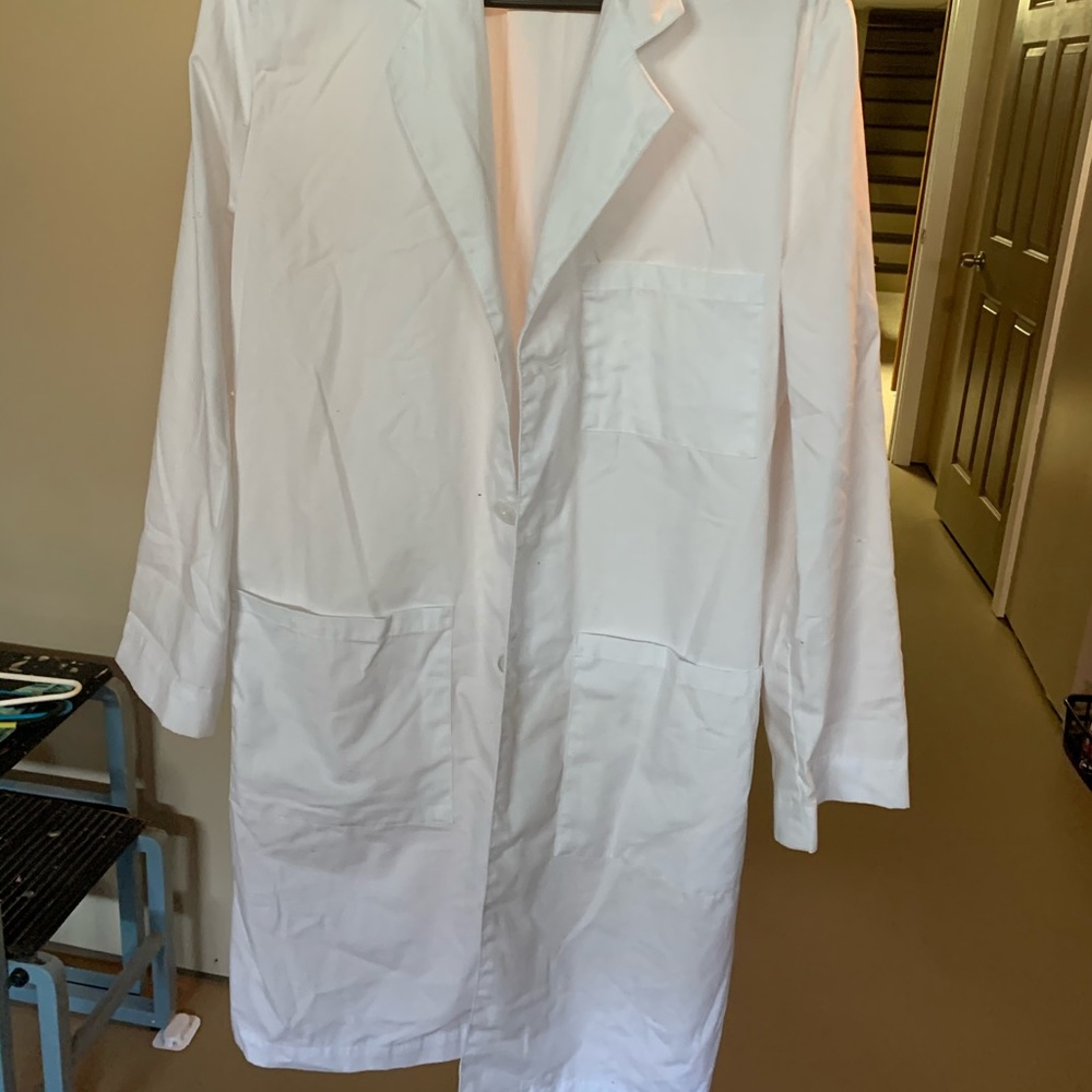 Small lab coat